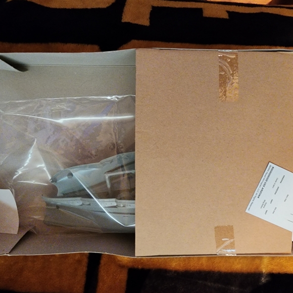 Ship model kit - Picture 2 of 3